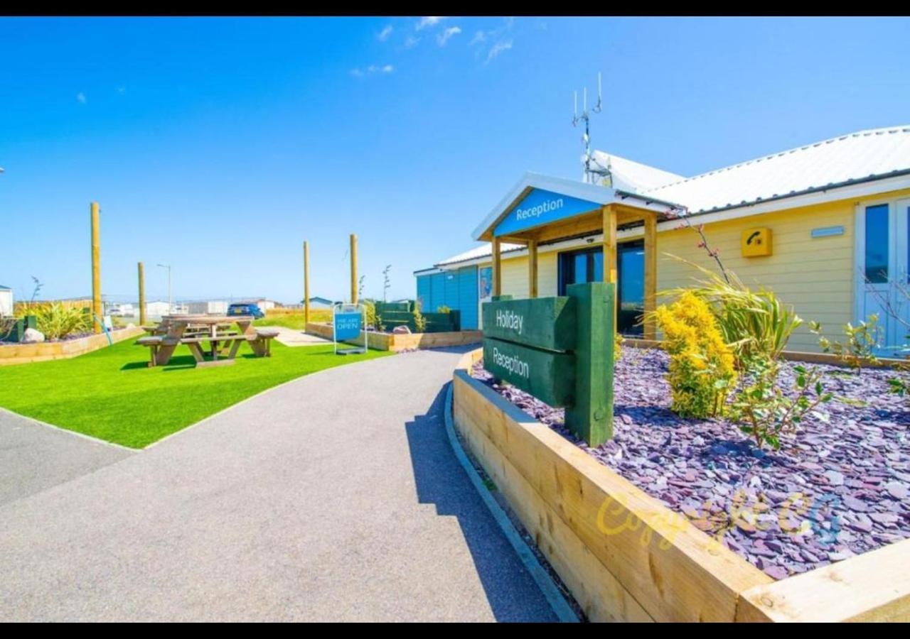 K90 - Chalet - Parkdean Resorts, Camber Sands Екстер'єр фото